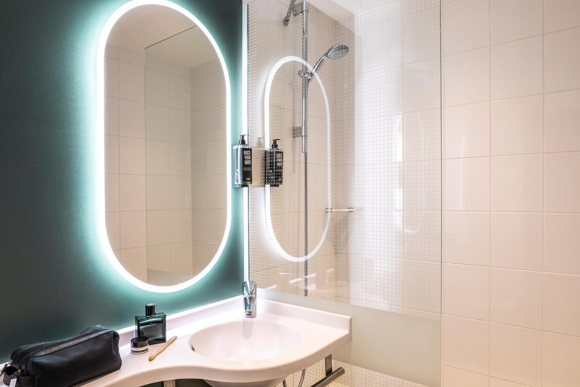 Отель Ibis Maine Montparnasse Париж Номер фото